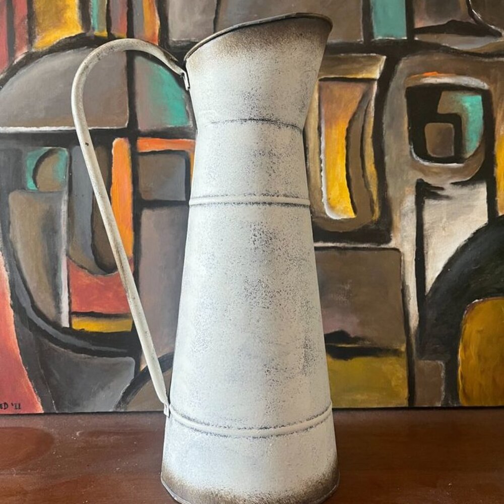 WHITE RUSTIC VINTAGE-STYLE METAL FARMHOUSE PITCHER / VASE 16.5" Tall